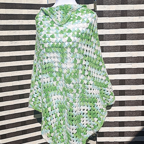 Crochet Long Triangular Pullover Knee-lenght Poncho Wrap Women One Size Fits All - Picture 3 of 7